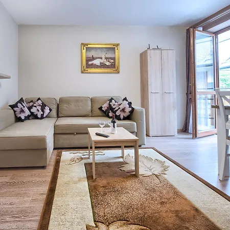 Cream Visitzakopane Apartamento *